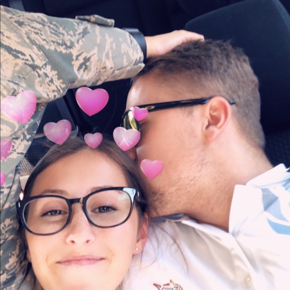 Meet your Posher, Mackenzie - Picture 1 of 1